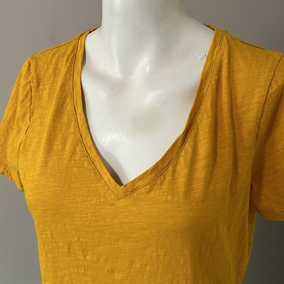 BODEN Vneck Short Sleeve Textured Tshirt Orange Yellow Sz M - Picture 2 of 7